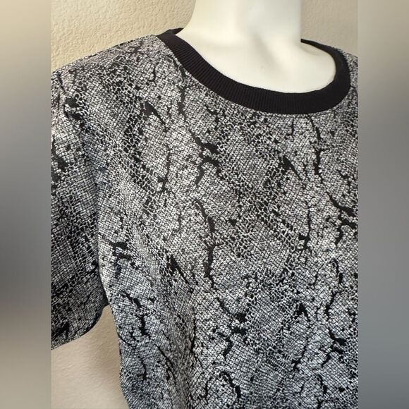 Chico's Black and Gray Snakeskin Print Short Sleeve Tee - Picture 2 of 8